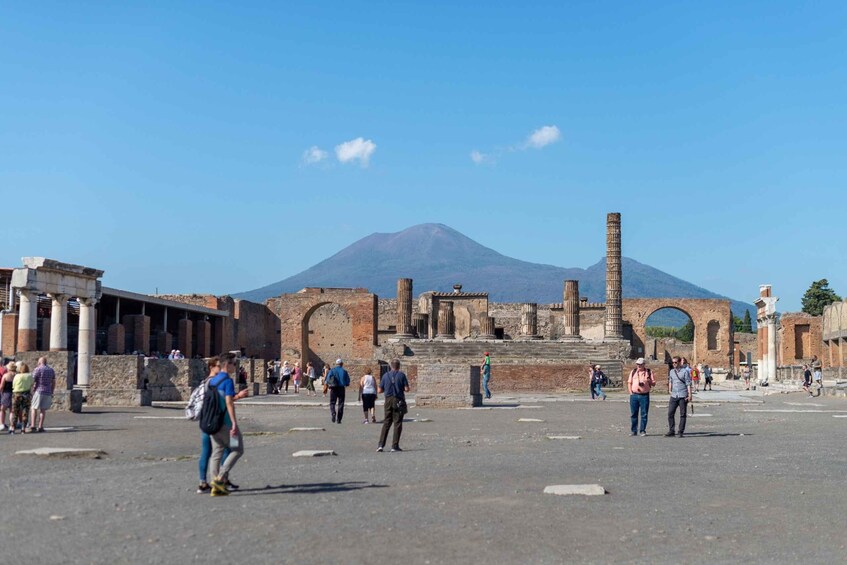 Picture 3 for Activity Pompeii & Virtual Museum Private 2-in-1 Kid's Tour