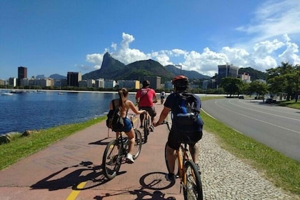 Rio: Pyöräretki: Botafogo, Flamengon ranta ja keskusta.