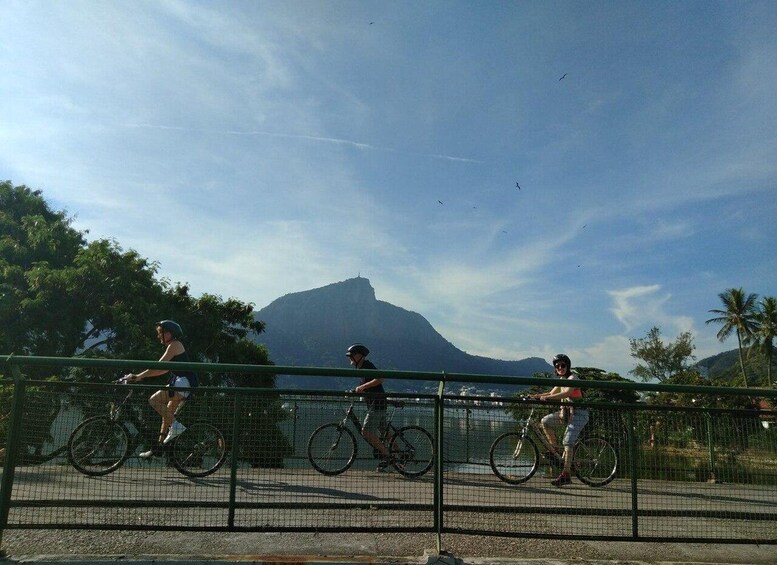 Picture 9 for Activity Rio Bike Tour – Discover the Beaches and Lagoon