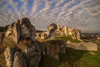 From Krakow: Ojców National Park & Ogrodzieniec Castle Tour