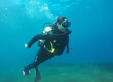 Santorin : plongée sous-marine dans la caldeira volcanique