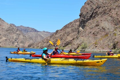 Vanuit Las Vegas: Begeleide kajaktocht door Emerald Cave