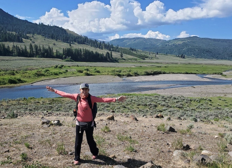 Picture 9 for Activity Lamar Valley: Safari Hiking Tour with Lunch