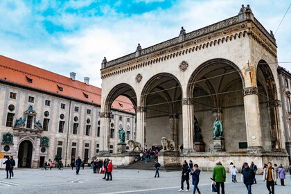 München: Reich opastettu kaupunkikävelykierros