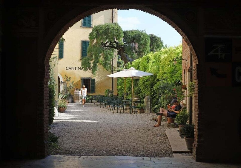 Picture 3 for Activity Lazise: Historical Center Wine Tasting Tour