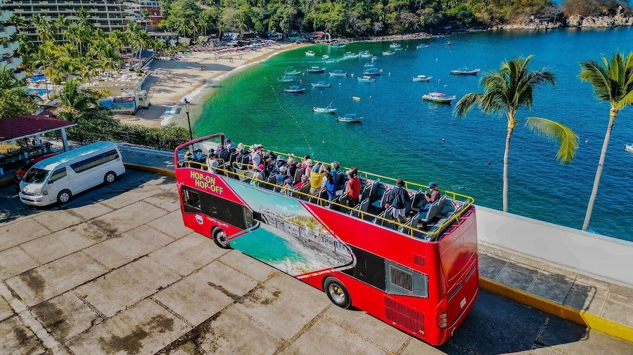 Puerto Vallarta: Hop-On-Hop-Off City Bus Tour
