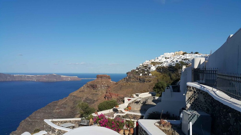 Picture 2 for Activity Santorini: 4hr Small Group Caldera Hike from Fira to Oia