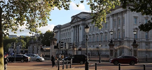 London: Guidad rundvandring i tre palats och High Tea