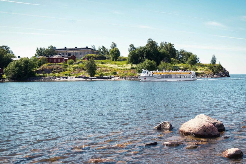 Picture 10 for Activity Helsinki: City Highlights 1.5-Hour Archipelago Cruise