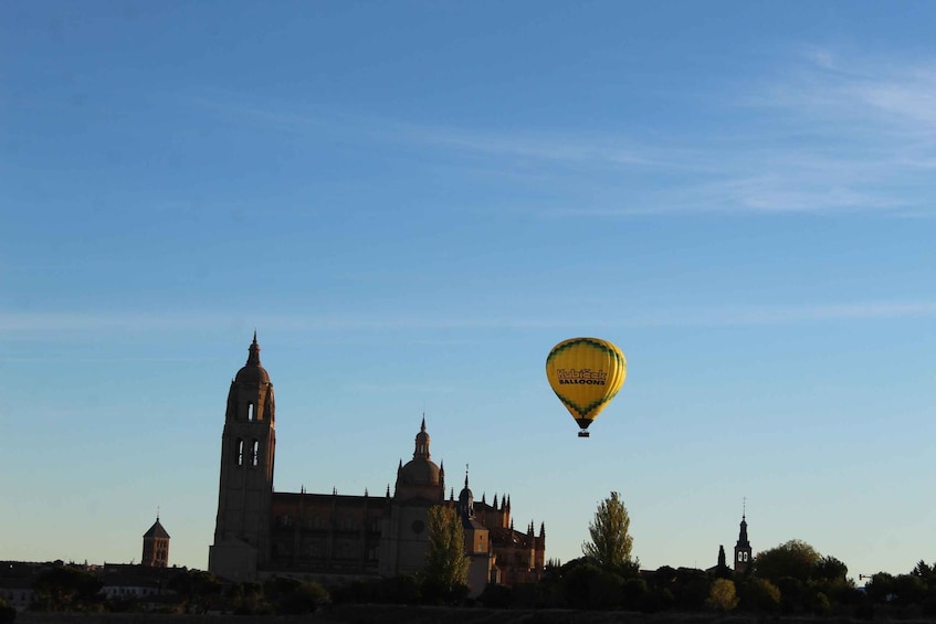 Picture 10 for Activity From Madrid: Hot Air Balloon over Segovia with Transfer