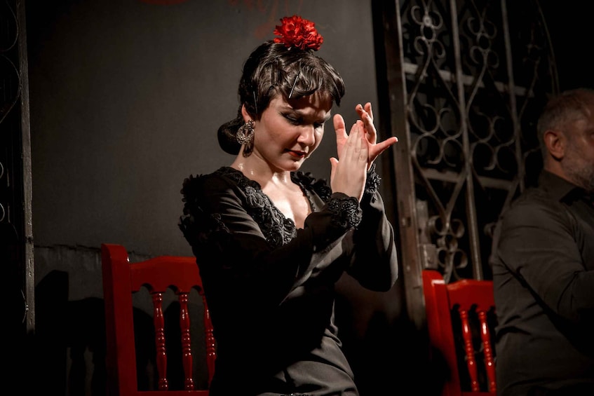 Picture 2 for Activity Madrid: Local Flamenco Show at El Cortijo