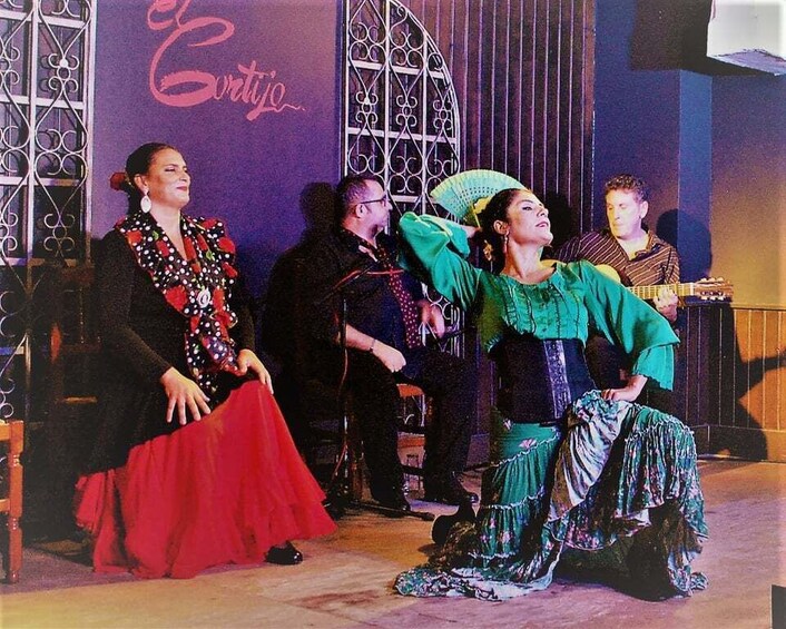 Picture 2 for Activity Madrid: Flamenco Show with Dinner, Drinks and Optional Class