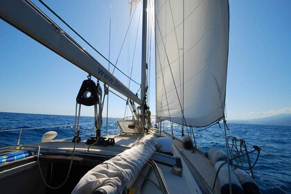 La Spezia : Excursion à la voile d'une journée dans les Cinque Terre