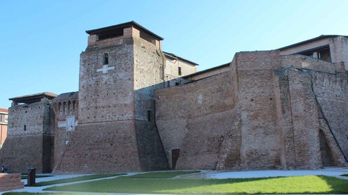 Rimini: Visita guiada de 6 horas en bicicleta eléctrica por la Roma y el Va...