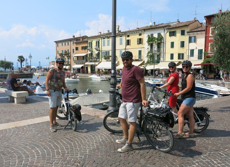 From Verona: Lake Garda E-Bike tour with lunch SELF GUIDED