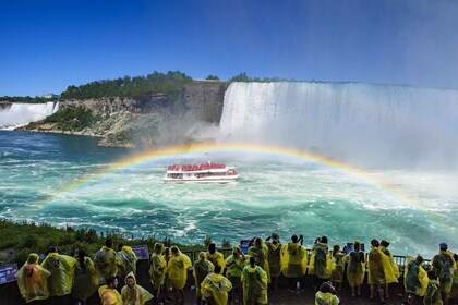 Niagara Falls, USA: Winter Tour with Cave, Tower and Winery