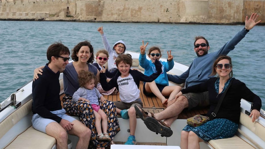 Syracuse: Ortigia Island Boat Trip with Marine Grottoes