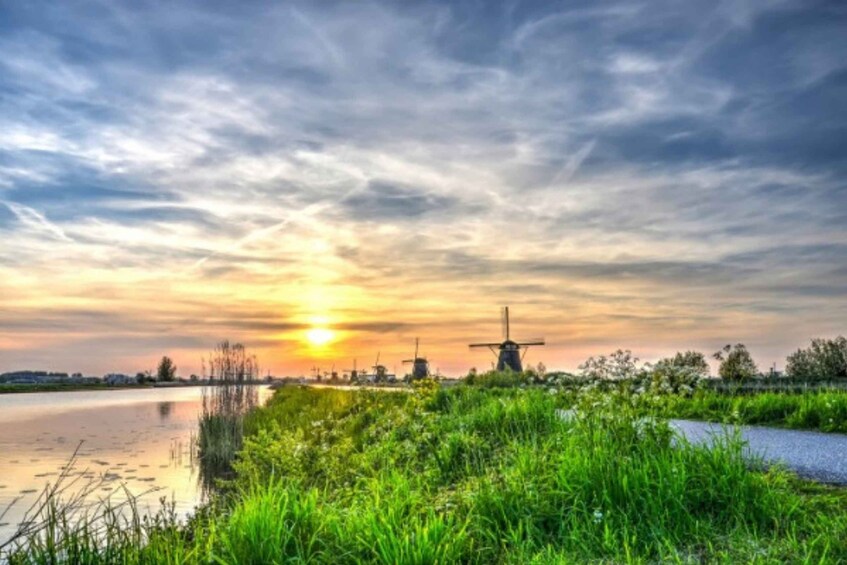 Picture 2 for Activity Leiden: Windmill and Countryside Cruise near Keukenhof