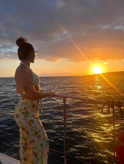 Tenerife: Sunset Catamaran Tour with Transfer, Buff & Drinks