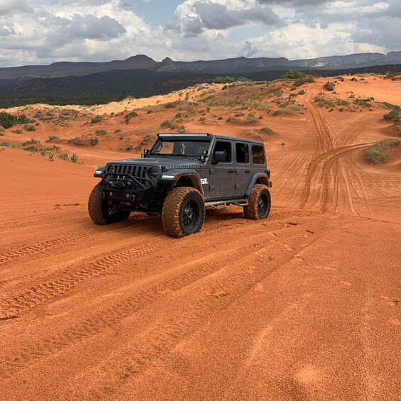 Picture 2 for Activity Red Canyon (Peek-a-Boo Canyon): Off-Road Jeep Tour & Hike