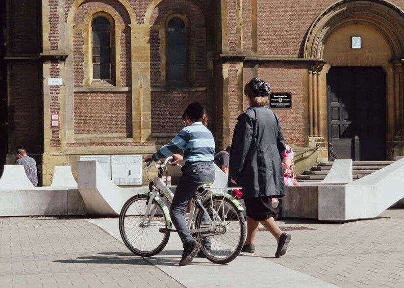 Picture 4 for Activity Antwerp: Jewish Neighbourhood Guided Walking Tour