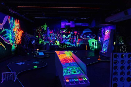 Queenstown: Indoor Putt 'n' Glow Minigolf