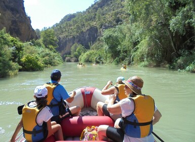 Calasparra: Almadenes Rafting Dagtocht & Bezoek Twee Grotten