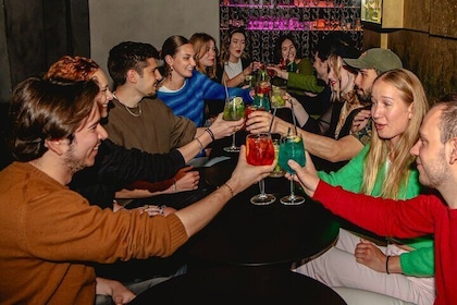 Tipsy Tour: divertente giro dei bar di Firenze con guida locale