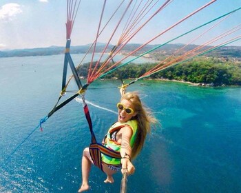 Korfu: Parasailing-eventyr nær Korfu by