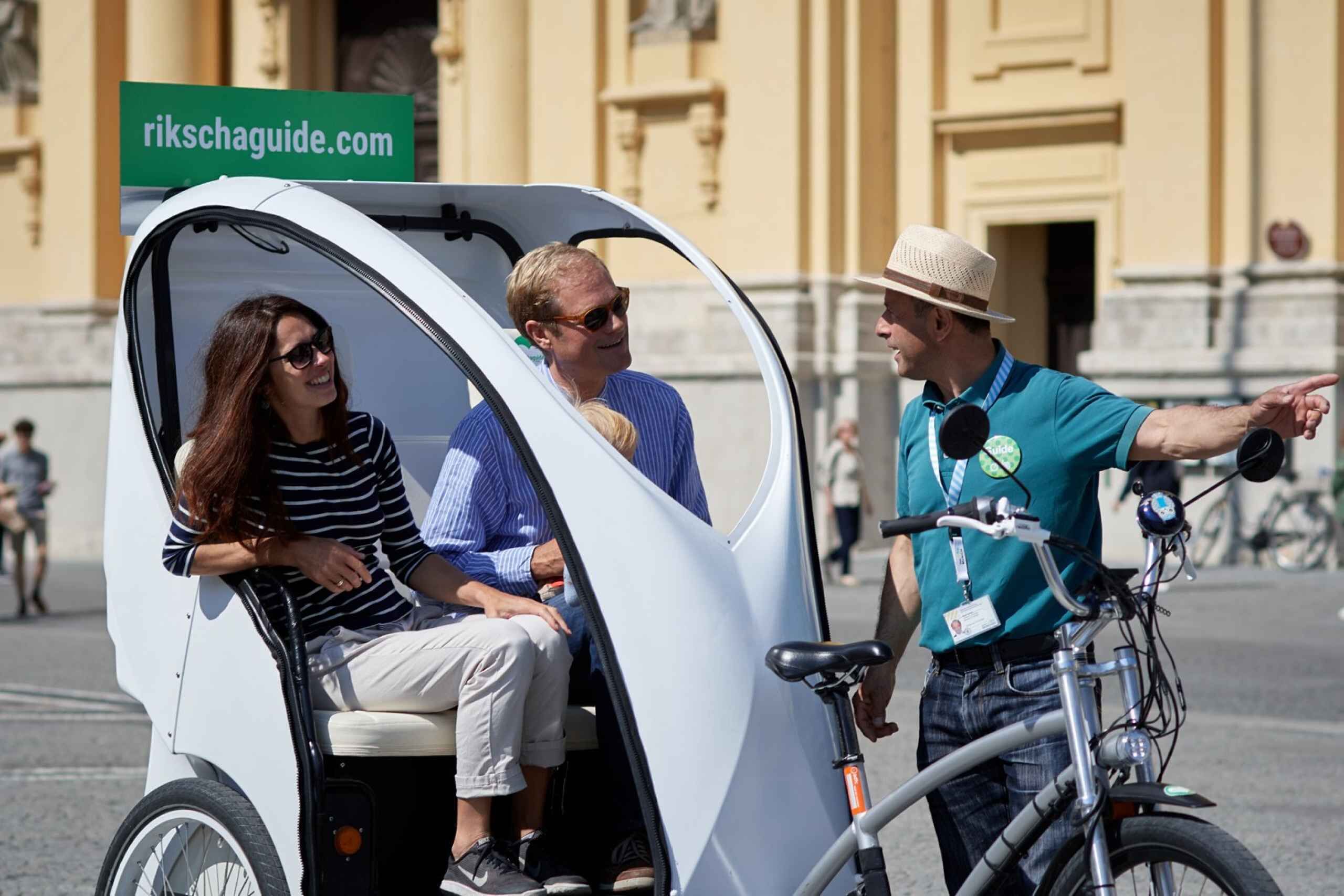 Munich: 3-Hour Pedicab Tour of Old Town and English Garden