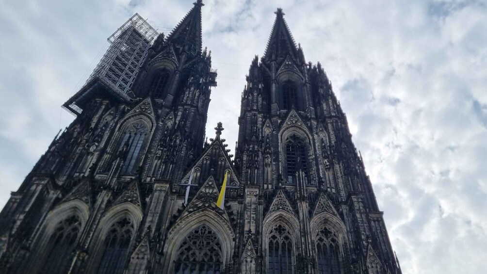 Picture 3 for Activity Cologne: Guide Walking Tour for Children