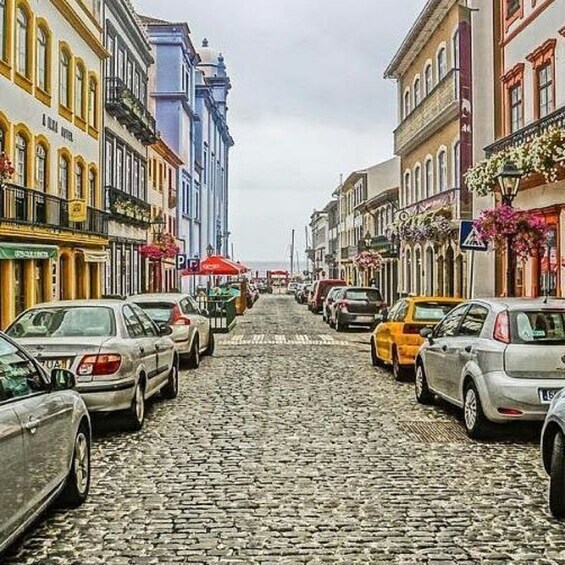 Picture 9 for Activity Angra do Heroísmo: Walking Tour with Local Pasty and Coffee