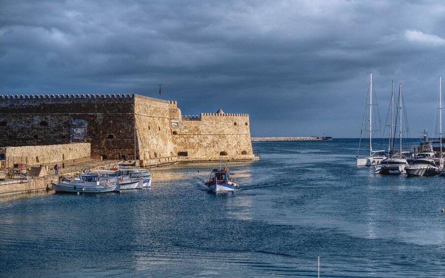 Crete: Heraklion Market & Creta Aquarium *Skip the line