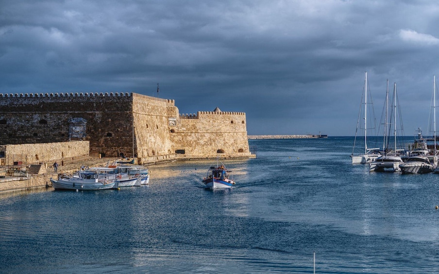 Crete: Heraklion Market & Creta Aquarium *Skip the line