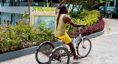 From Mahé: La Digue Boat Trip with Bike Rental