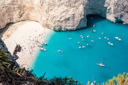 Zakynthos: Shipwreck, Blue Caves & Xigia Beach Sailing Tour