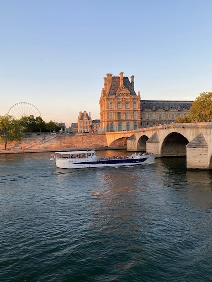 Picture 5 for Activity Paris: Evening River Cruise with Music