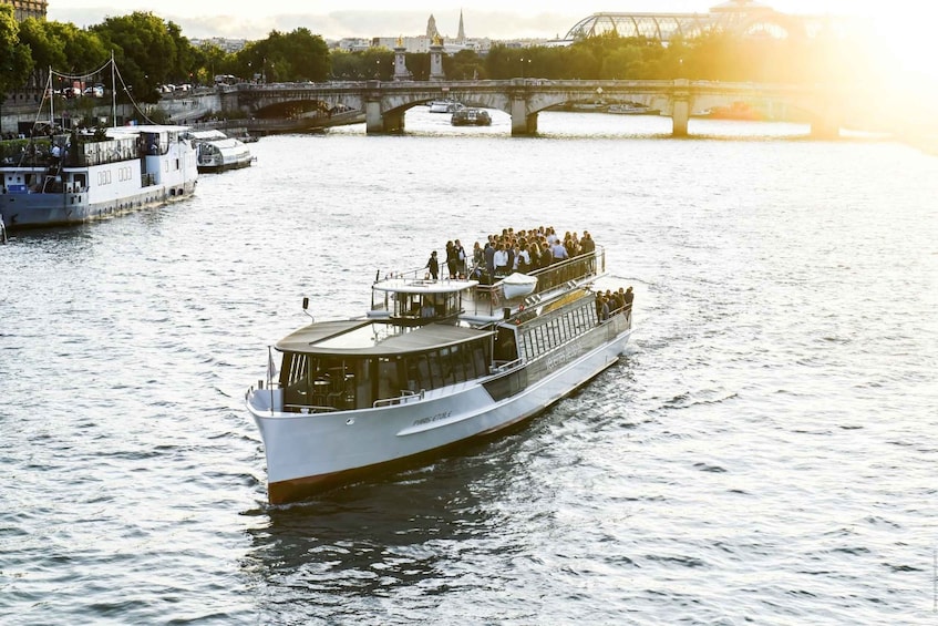 Picture 2 for Activity Paris: Night Aperitif Cruise on the Seine River with Music