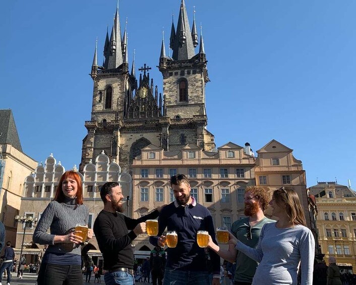 Prague: Historic Pubs Tour with Drinks