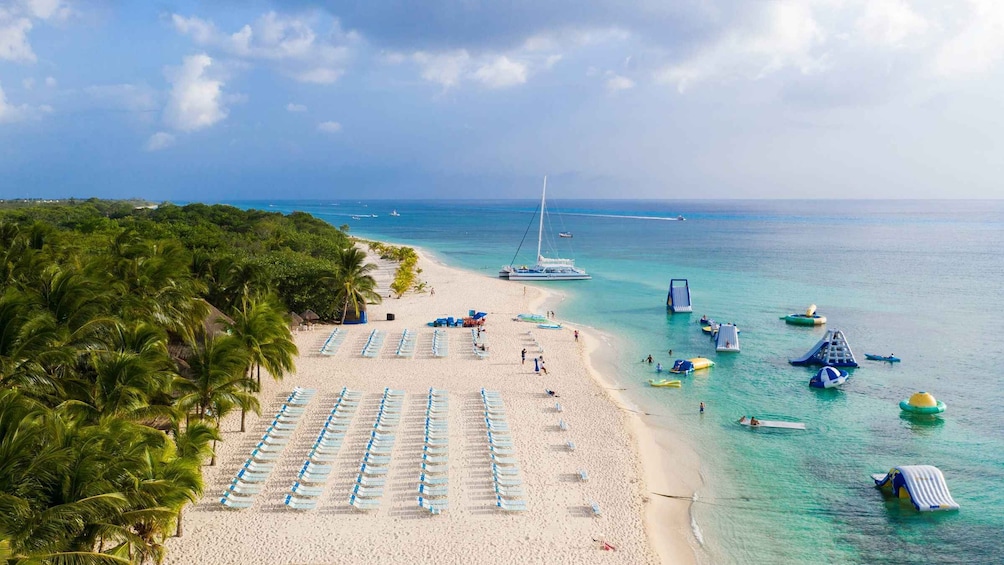 Picture 6 for Activity Cozumel: El Cielo, Palancar Reef, and Beach Party with Food