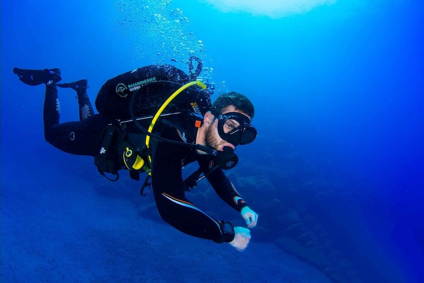 Picture 3 for Activity Santa Cruz de Tenerife: SSI Open Water Diver Course