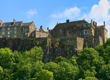 Edinburgh: Stirling Castle, Whisky & Loch Lomond Tour