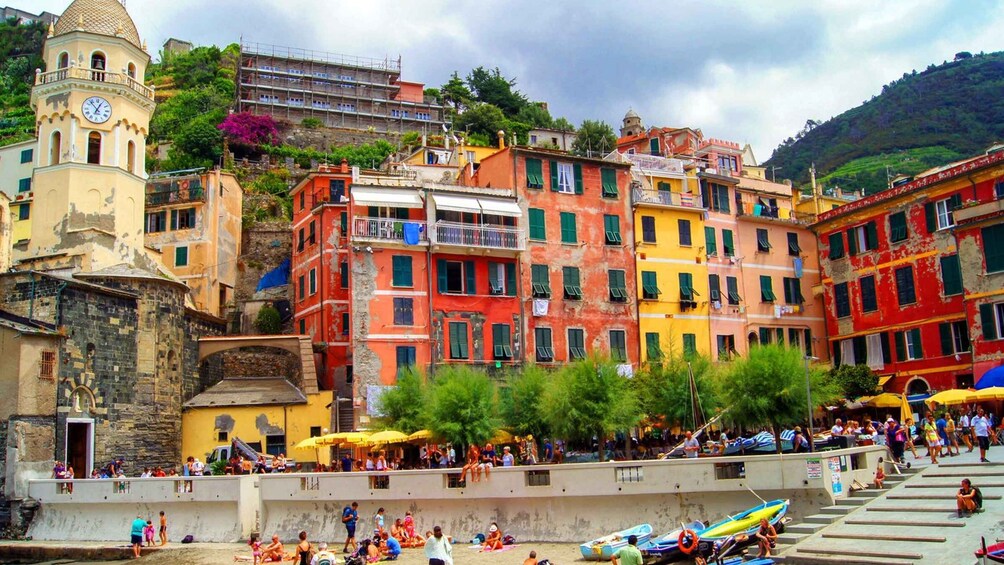 From Montecatini: Cinque Terre con Lucca Guided Tour