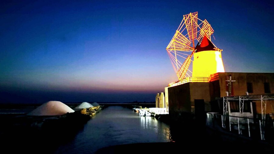 From Trapani: tour Marsala salt pans and Stagnone islands