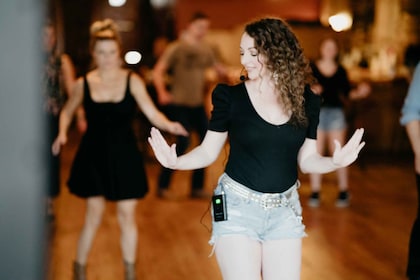 Nashville: Line Dancing Class med video som minne