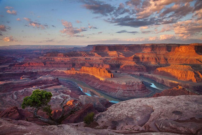 Moab: Canyon Country Sunset Helicopter Tour