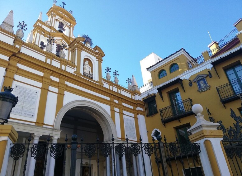 Picture 1 for Activity Seville: Entry Ticket to the Macarena Museum and City Tour