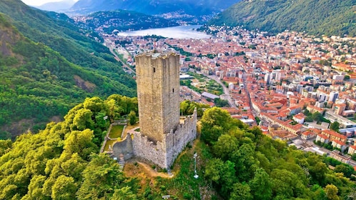 Como: inauguración privada de un castillo medieval sobre el lago de Como