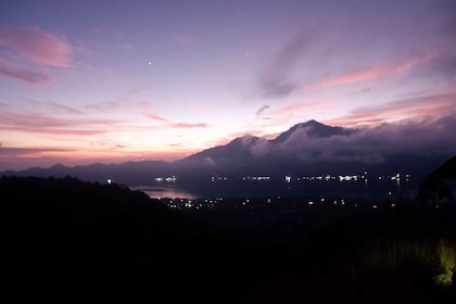 Bali: billet d'entrée au mont Batur lors d'une randonnée guidée ou d'une ba...