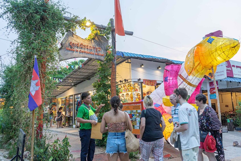 Picture 8 for Activity Siem Reap: Evening Food Tour with 10 Local Tastings